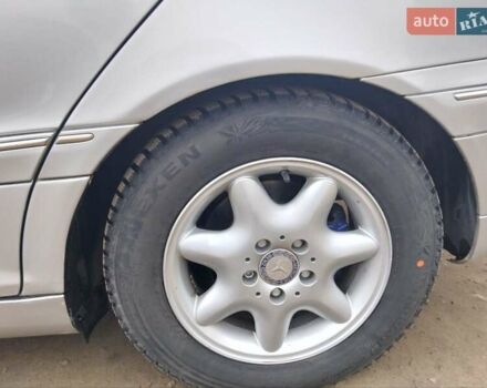 Сірий Мерседес Ц-Клас, об'ємом двигуна 2 л та пробігом 345 тис. км за 4800 $, фото 7 на Automoto.ua