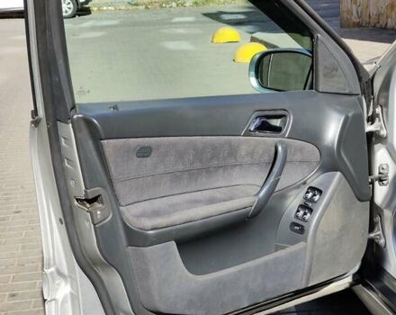 Сірий Мерседес Ц-Клас, об'ємом двигуна 2 л та пробігом 354 тис. км за 3500 $, фото 23 на Automoto.ua