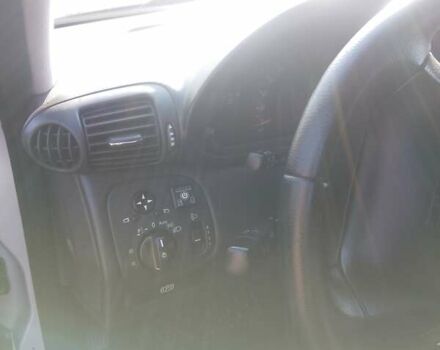 Сірий Мерседес Ц-Клас, об'ємом двигуна 2 л та пробігом 270 тис. км за 3800 $, фото 3 на Automoto.ua