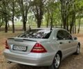 Сірий Мерседес Ц-Клас, об'ємом двигуна 2 л та пробігом 125 тис. км за 5500 $, фото 3 на Automoto.ua