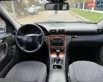 Серый Мерседес Ц-Класс, объемом двигателя 2.1 л и пробегом 319 тыс. км за 4500 $, фото 21 на Automoto.ua