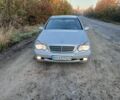 Серый Мерседес Ц-Класс, объемом двигателя 2.1 л и пробегом 315 тыс. км за 3600 $, фото 1 на Automoto.ua
