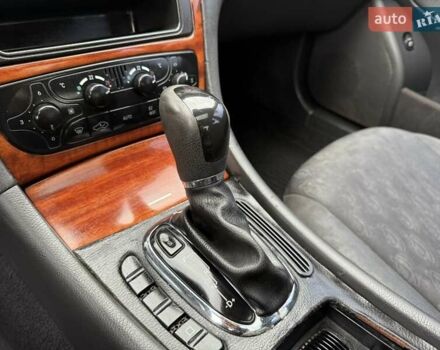 Серый Мерседес Ц-Класс, объемом двигателя 2.1 л и пробегом 319 тыс. км за 4500 $, фото 14 на Automoto.ua