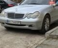 Серый Мерседес Ц-Класс, объемом двигателя 2.6 л и пробегом 258 тыс. км за 4000 $, фото 1 на Automoto.ua