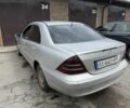Сірий Мерседес Ц-Клас, об'ємом двигуна 2.1 л та пробігом 205 тис. км за 2200 $, фото 2 на Automoto.ua