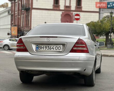 Серый Мерседес Ц-Класс, объемом двигателя 2 л и пробегом 200 тыс. км за 3800 $, фото 9 на Automoto.ua