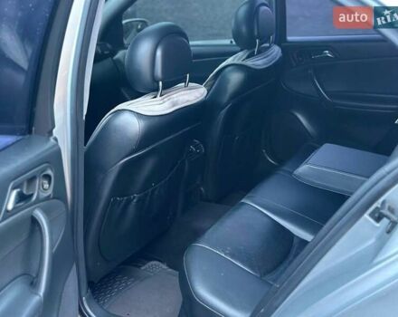 Серый Мерседес Ц-Класс, объемом двигателя 2.15 л и пробегом 320 тыс. км за 3800 $, фото 6 на Automoto.ua