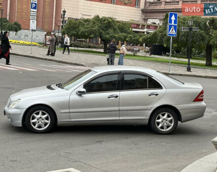 Серый Мерседес Ц-Класс, объемом двигателя 2 л и пробегом 200 тыс. км за 3800 $, фото 13 на Automoto.ua