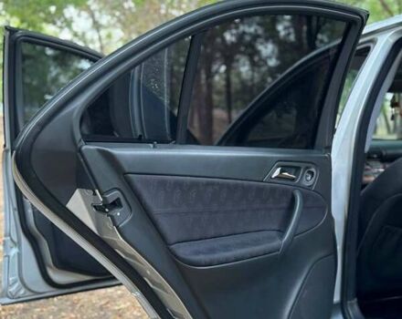 Сірий Мерседес Ц-Клас, об'ємом двигуна 2 л та пробігом 125 тис. км за 5500 $, фото 9 на Automoto.ua