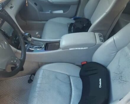 Серый Мерседес Ц-Класс, объемом двигателя 2.6 л и пробегом 430 тыс. км за 3200 $, фото 4 на Automoto.ua