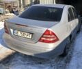 Серый Мерседес Ц-Класс, объемом двигателя 2 л и пробегом 516 тыс. км за 5500 $, фото 3 на Automoto.ua