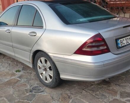 Серый Мерседес Ц-Класс, объемом двигателя 2.1 л и пробегом 450 тыс. км за 2950 $, фото 3 на Automoto.ua