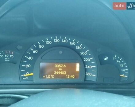 Сірий Мерседес Ц-Клас, об'ємом двигуна 2 л та пробігом 345 тис. км за 4800 $, фото 5 на Automoto.ua