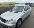 Серый Мерседес Ц-Класс, объемом двигателя 2.1 л и пробегом 400 тыс. км за 3500 $, фото 1 на Automoto.ua