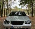 Сірий Мерседес Ц-Клас, об'ємом двигуна 2 л та пробігом 125 тис. км за 5500 $, фото 1 на Automoto.ua