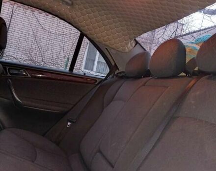 Серый Мерседес Ц-Класс, объемом двигателя 2.15 л и пробегом 402 тыс. км за 5100 $, фото 6 на Automoto.ua