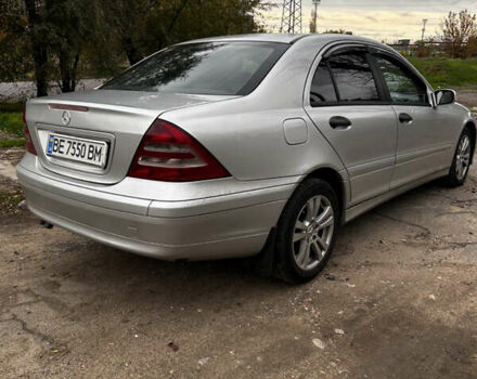Мерседес Ц-Клас 2001 у Миколаєві на Automoto.ua Сірий Мерседес Ц-Клас, об'ємом двигуна 2 л та пробігом 343 тис. км за 4700 $, фото 2 на Automoto.ua