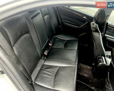 Серый Мерседес Ц-Класс, объемом двигателя 2 л и пробегом 200 тыс. км за 3800 $, фото 21 на Automoto.ua