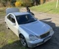Мерседес Ц-Клас 2001 у Києві на Automoto.ua Сірий Мерседес Ц-Клас, об'ємом двигуна 2 л та пробігом 195 тис. км за 4500 $, фото 2 на Automoto.ua