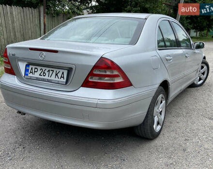 Сірий Мерседес Ц-Клас, об'ємом двигуна 2 л та пробігом 248 тис. км за 4500 $, фото 6 на Automoto.ua