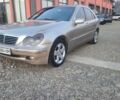 Серый Мерседес Ц-Класс, объемом двигателя 2.15 л и пробегом 252 тыс. км за 2950 $, фото 14 на Automoto.ua