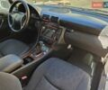Сірий Мерседес Ц-Клас, об'ємом двигуна 2 л та пробігом 354 тис. км за 3500 $, фото 22 на Automoto.ua