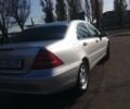 Сірий Мерседес Ц-Клас, об'ємом двигуна 2 л та пробігом 270 тис. км за 3800 $, фото 16 на Automoto.ua