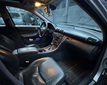 Сірий Мерседес Ц-Клас, об'ємом двигуна 2 л та пробігом 410 тис. км за 4500 $, фото 2 на Automoto.ua