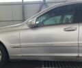 Сірий Мерседес Ц-Клас, об'ємом двигуна 2 л та пробігом 390 тис. км за 3000 $, фото 2 на Automoto.ua