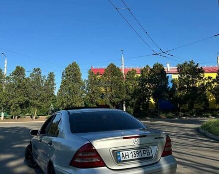 Сірий Мерседес Ц-Клас, об'ємом двигуна 2 л та пробігом 348 тис. км за 4100 $, фото 2 на Automoto.ua
