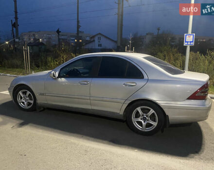 Сірий Мерседес Ц-Клас, об'ємом двигуна 2.15 л та пробігом 397 тис. км за 3300 $, фото 3 на Automoto.ua