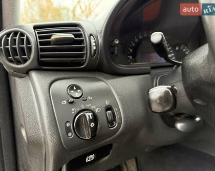 Серый Мерседес Ц-Класс, объемом двигателя 2.1 л и пробегом 319 тыс. км за 4500 $, фото 10 на Automoto.ua