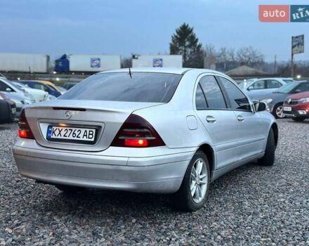 Серый Мерседес Ц-Класс, объемом двигателя 2.15 л и пробегом 320 тыс. км за 3800 $, фото 3 на Automoto.ua