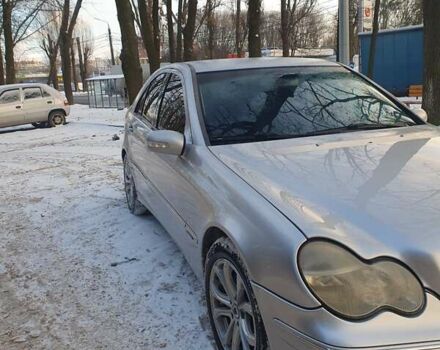 Сірий Мерседес Ц-Клас, об'ємом двигуна 2.69 л та пробігом 350 тис. км за 4500 $, фото 3 на Automoto.ua