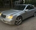 Сірий Мерседес Ц-Клас, об'ємом двигуна 2.7 л та пробігом 300 тис. км за 3000 $, фото 1 на Automoto.ua