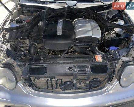 Сірий Мерседес Ц-Клас, об'ємом двигуна 2.15 л та пробігом 397 тис. км за 3300 $, фото 9 на Automoto.ua