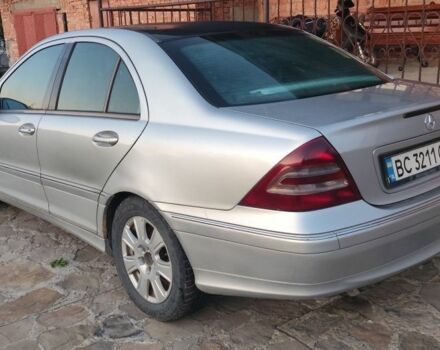 Серый Мерседес Ц-Класс, объемом двигателя 2.1 л и пробегом 450 тыс. км за 2950 $, фото 6 на Automoto.ua