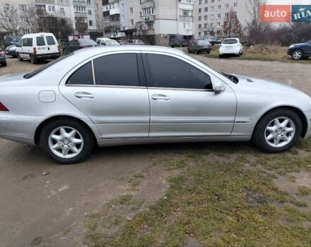 Сірий Мерседес Ц-Клас, об'ємом двигуна 2 л та пробігом 345 тис. км за 4800 $, фото 2 на Automoto.ua