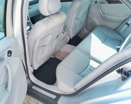 Серый Мерседес Ц-Класс, объемом двигателя 2.7 л и пробегом 163 тыс. км за 3200 $, фото 8 на Automoto.ua