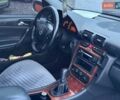 Серый Мерседес Ц-Класс, объемом двигателя 2.15 л и пробегом 320 тыс. км за 3800 $, фото 4 на Automoto.ua