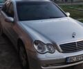 Серый Мерседес Ц-Класс, объемом двигателя 2.1 л и пробегом 450 тыс. км за 2950 $, фото 5 на Automoto.ua