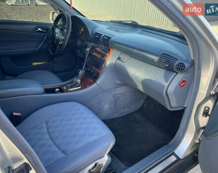 Серый Мерседес Ц-Класс, объемом двигателя 2.2 л и пробегом 340 тыс. км за 4400 $, фото 14 на Automoto.ua