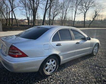 Серый Мерседес Ц-Класс, объемом двигателя 2.1 л и пробегом 340 тыс. км за 4400 $, фото 4 на Automoto.ua