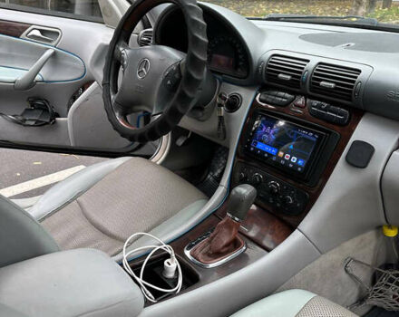 Серый Мерседес Ц-Класс, объемом двигателя 2 л и пробегом 320 тыс. км за 4700 $, фото 1 на Automoto.ua