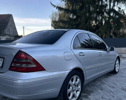 Сірий Мерседес Ц-Клас, об'ємом двигуна 2.69 л та пробігом 296 тис. км за 4200 $, фото 4 на Automoto.ua