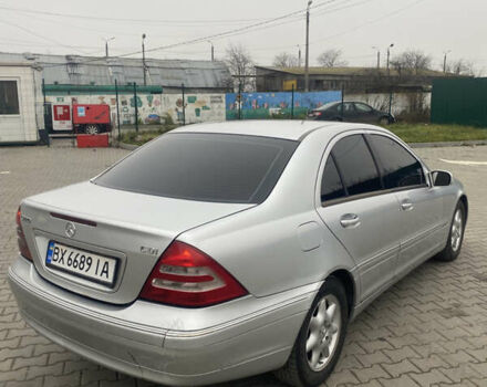 Серый Мерседес Ц-Класс, объемом двигателя 2.2 л и пробегом 340 тыс. км за 4200 $, фото 2 на Automoto.ua