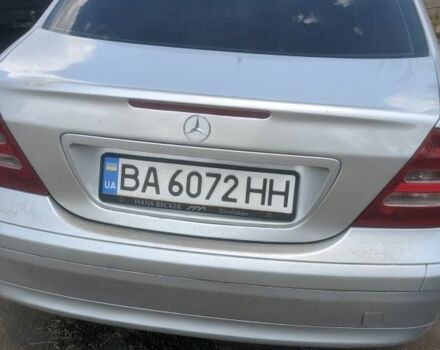Мерседес Ц-Клас 2002 у Вознесенске на Automoto.ua Сірий Мерседес Ц-Клас, об'ємом двигуна 1.8 л та пробігом 300 тис. км за 4500 $, фото 1 на Automoto.ua