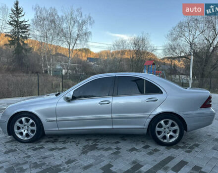 Сірий Мерседес Ц-Клас, об'ємом двигуна 2.69 л та пробігом 296 тис. км за 4200 $, фото 8 на Automoto.ua