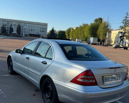 Сірий Мерседес Ц-Клас, об'ємом двигуна 2 л та пробігом 268 тис. км за 4200 $, фото 2 на Automoto.ua