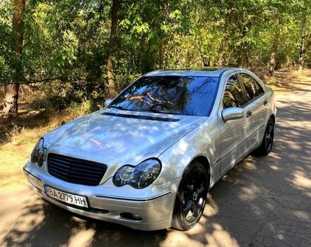 Сірий Мерседес Ц-Клас, об'ємом двигуна 2.1 л та пробігом 400 тис. км за 5800 $, фото 5 на Automoto.ua